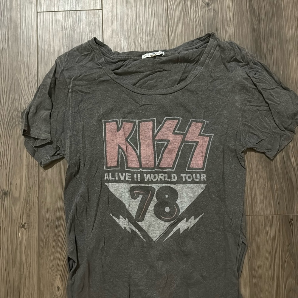 Kiss graphic t-shirt M
